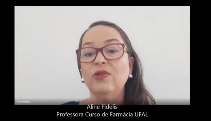 Pesquisadora do curso de Farmácia da Ufal, Aline Fidelis, em participação no projeto Ciseco Entrevistas